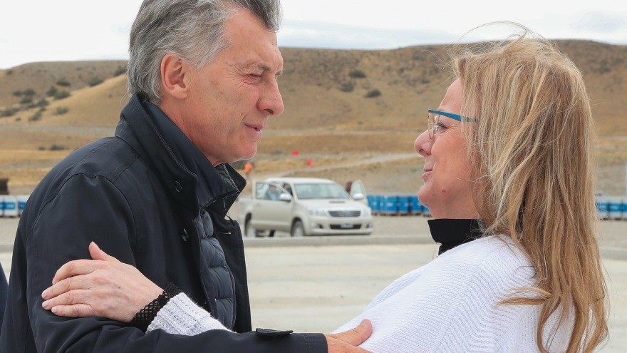 Macri, por primera vez en Santa Cruz con Alicia Kirchner: guiños y un "palito" por la herencia