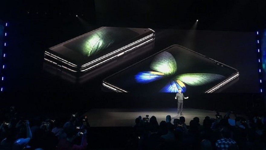 Por fallas graves, Samsung cancela las reservas del Fold, su móvil flexible