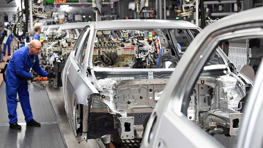 Crisis: La industria automotriz trabajó en marzo al 35% de su capacidad instalada