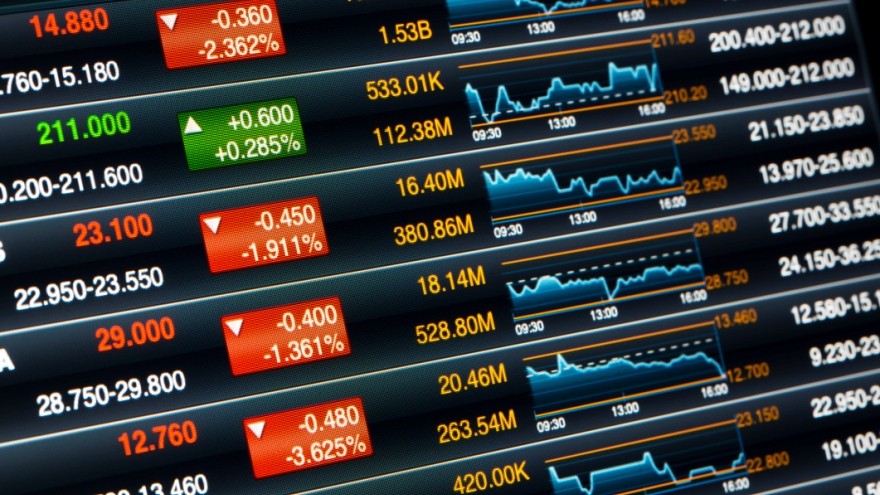 No hay feriado para las acciones argentinas: los ADR se hunden hasta 11% en Wall Street