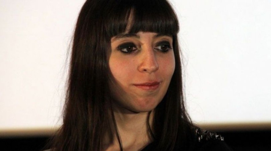 La Justicia le pide a Florencia Kirchner la historia clínica completa y por ahora no le permite quedarse en Cuba