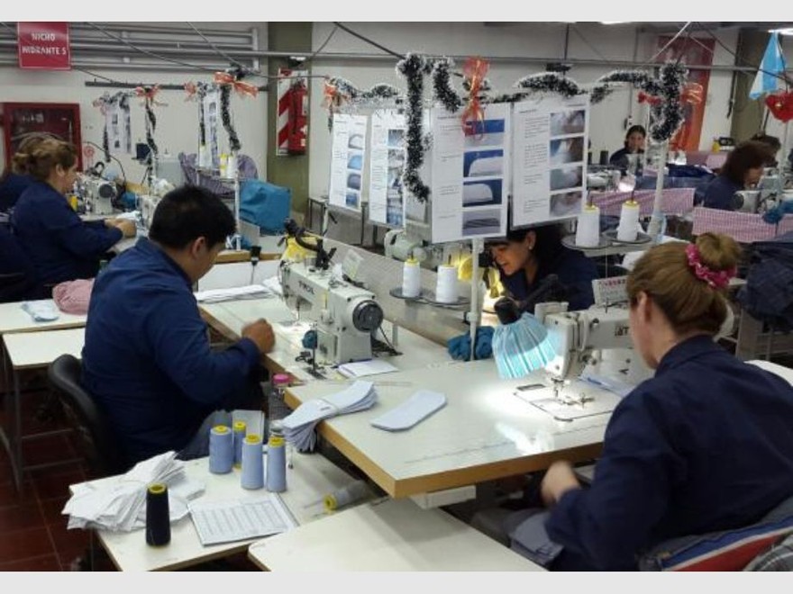 Lacoste apuesta a exportar a todo el mundo desde su planta de San Juan