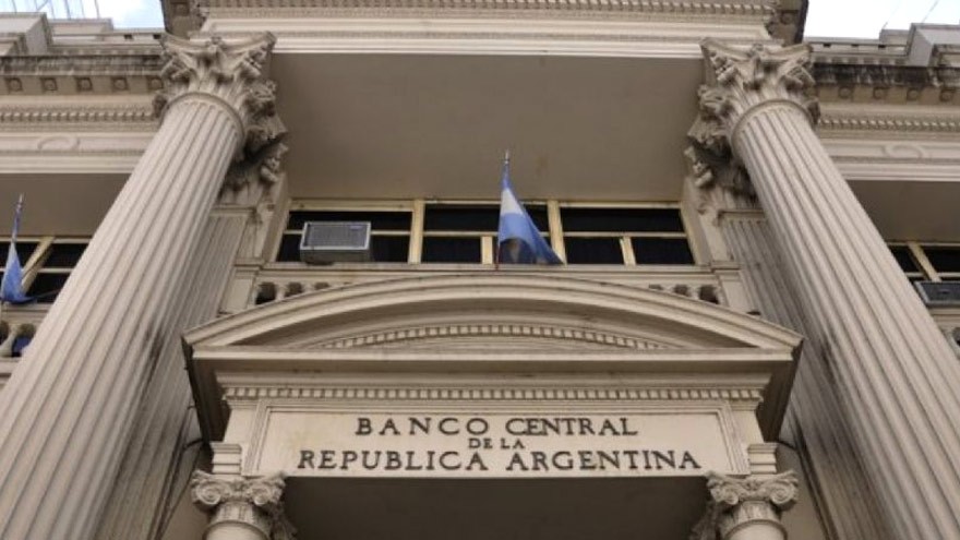 El Banco Central adapta la meta monetaria a un plazo bimestral y congela la tasa de Leliq en 58%