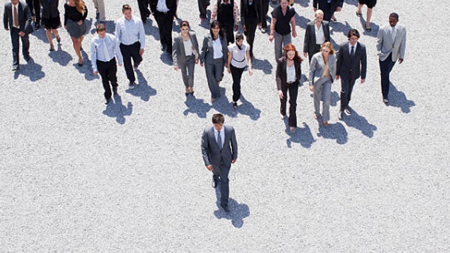 No es lo mismo ser líder que ser jefe: estas son las diferencias que debes conocer
