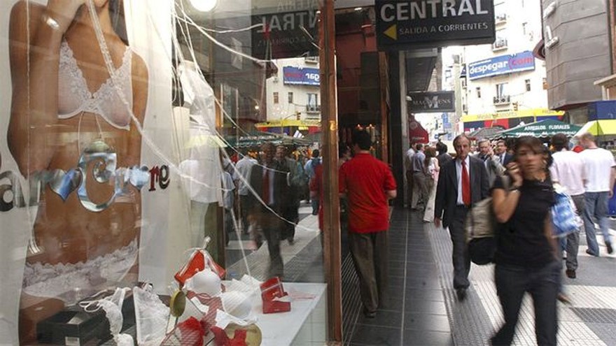 Ventas en comercios minoristas cayeron 7,5% en julio, según CAME