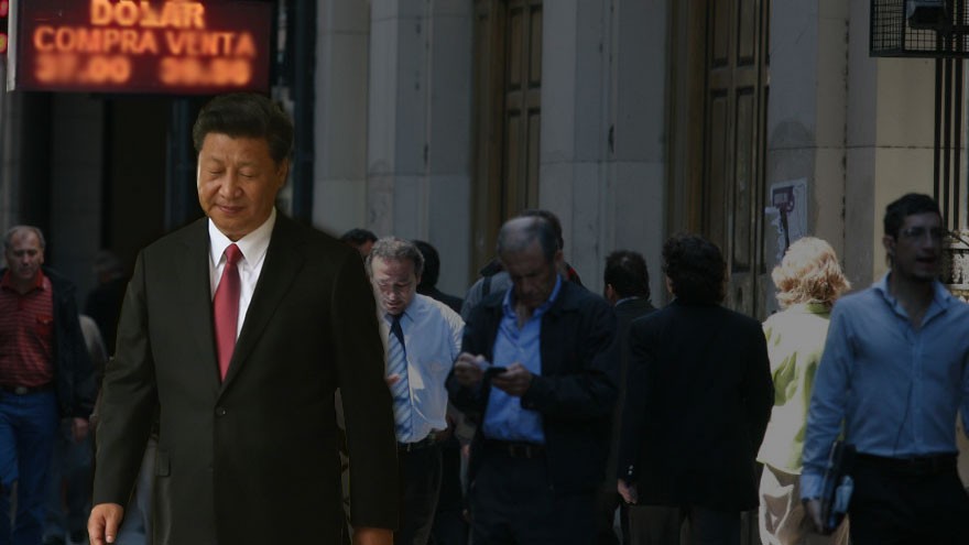 China contra-ataca: devalúa su moneda y el dólar vale más de 7 yuanes por primera vez desde 2008