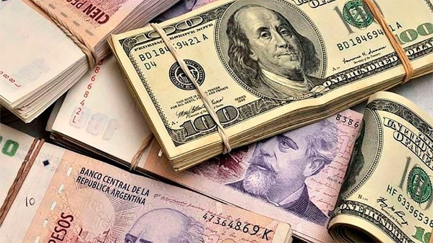 El dólar y riesgo país terminaron la semana en baja ante una menor tensión global