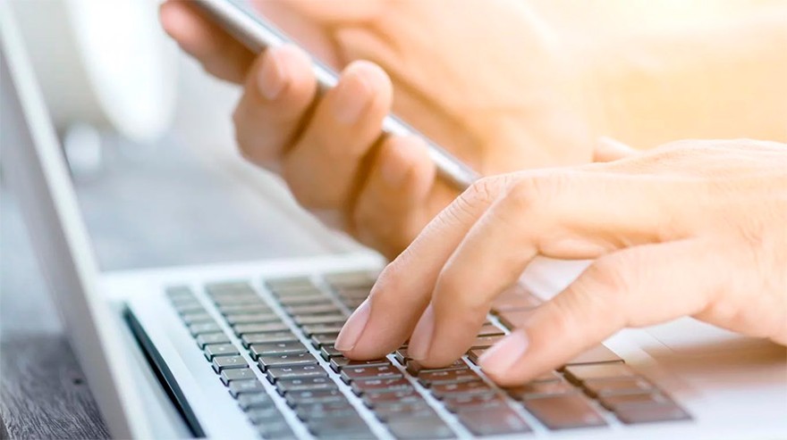 Plazos fijos web: ¿qué bancos pagan aún tasas arriba del 50%?