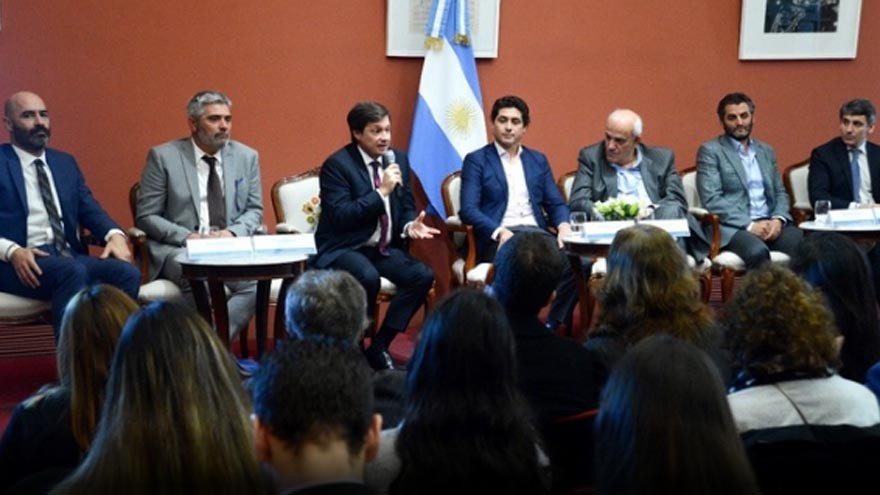 Son seis las empresas que cuentan con un Defensor del Cliente