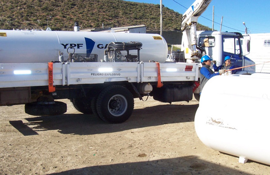 El Gobierno autorizó a YPF a exportar gas a Chile