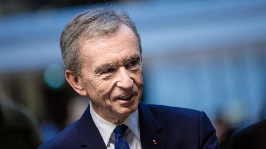 Bernard Arnault, presidente de LVMH, supera a Bill Gates como el segundo hombre más rico del mundo