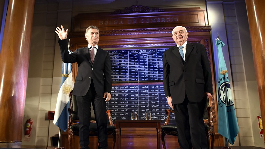 "Los argentinos van a dejar atrás al enano incumplidor y defaulteador"