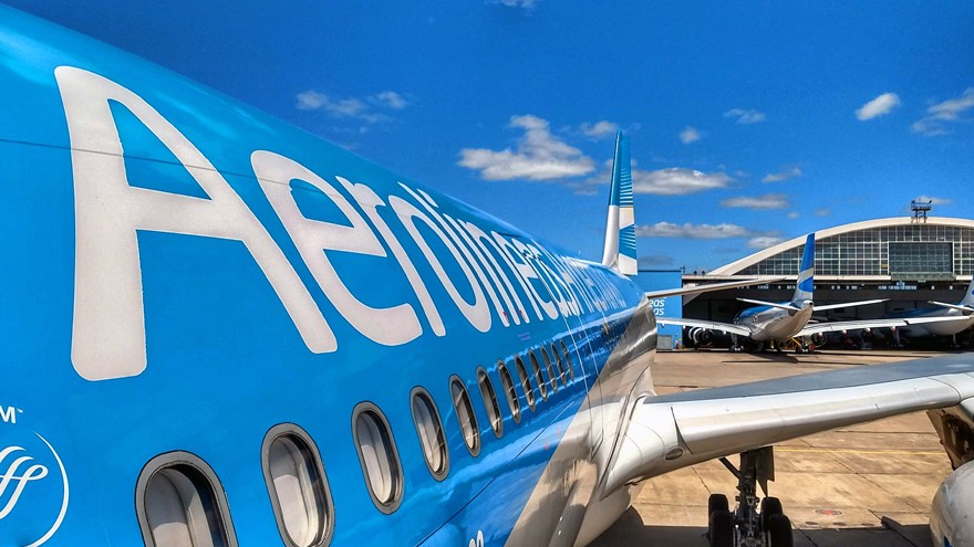 Por la crisis del coronavirus, Aerolíneas Argentinas y Austral se fusionan