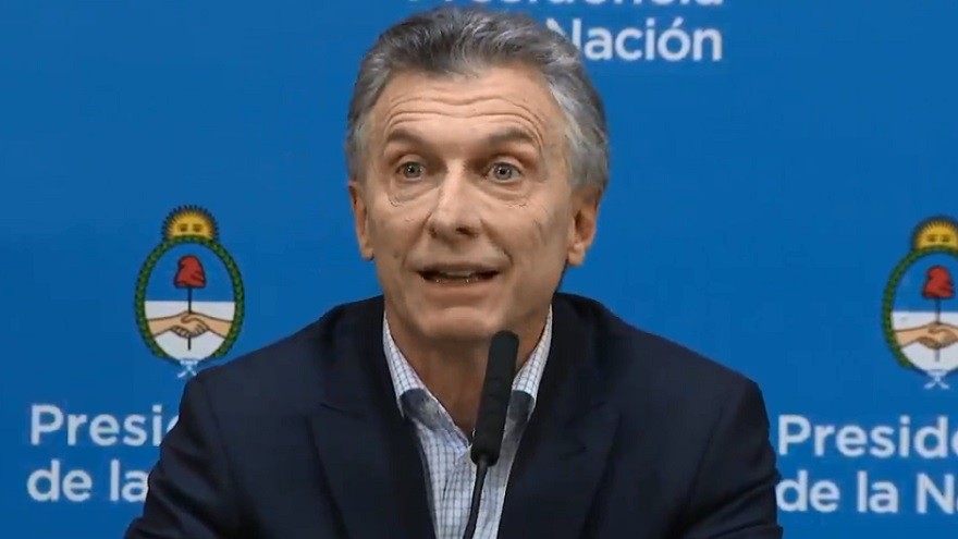 Macri prepara medidas de alivio y pide al kirchnerismo "autocrítica" por inducir suba del dólar