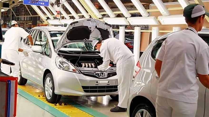 Honda ya dispone retiros voluntarios para cerrar su terminal de Campana