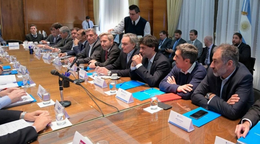 Los gobernadores de las provincias petroleras irán a la Justicia por el congelamiento de naftas