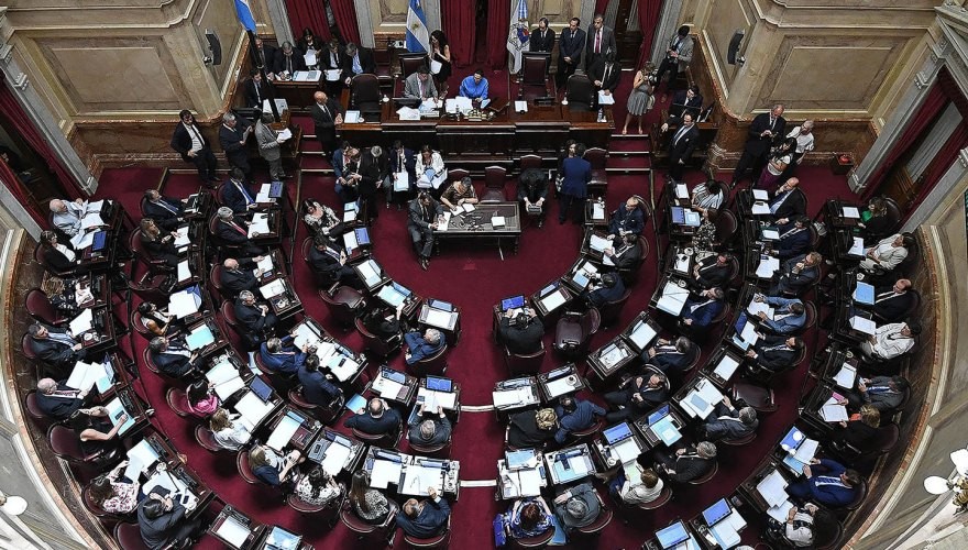 Inaudita votación por el "golpe de Estado" en Bolivia: por qué senadores de Cambiemos cambiaron su voto