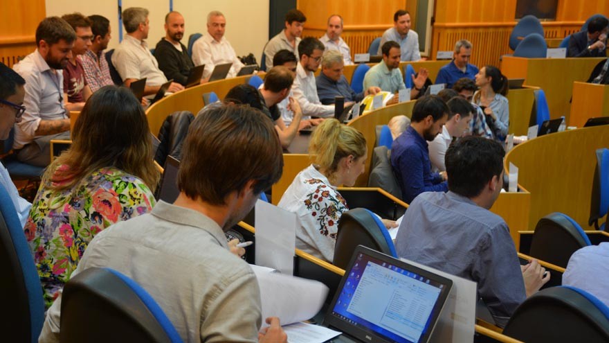 UADE ofrece becas de estudio para 2020 y lanza cátedra con KPMG
