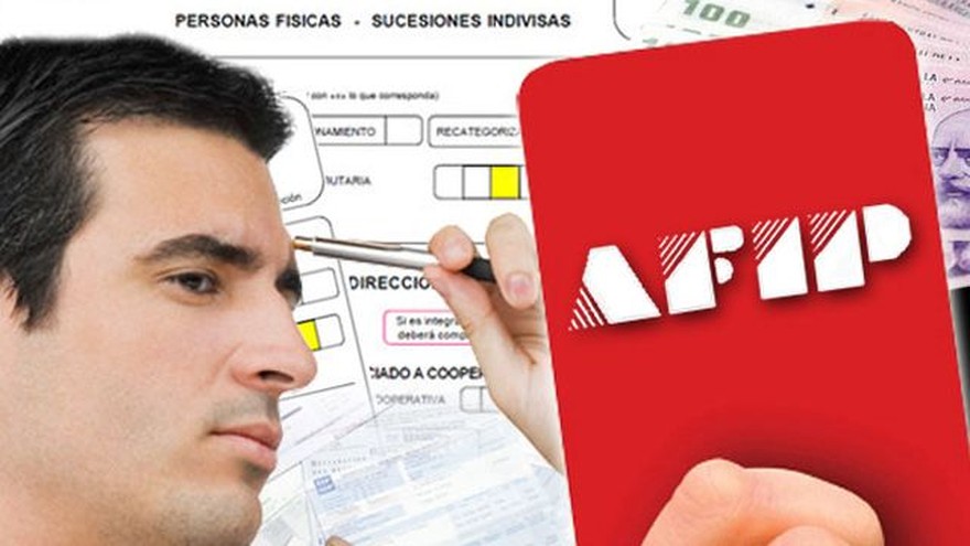 Cepo y AFIP: la compra de dólares potenciará las exclusiones del Monotributo