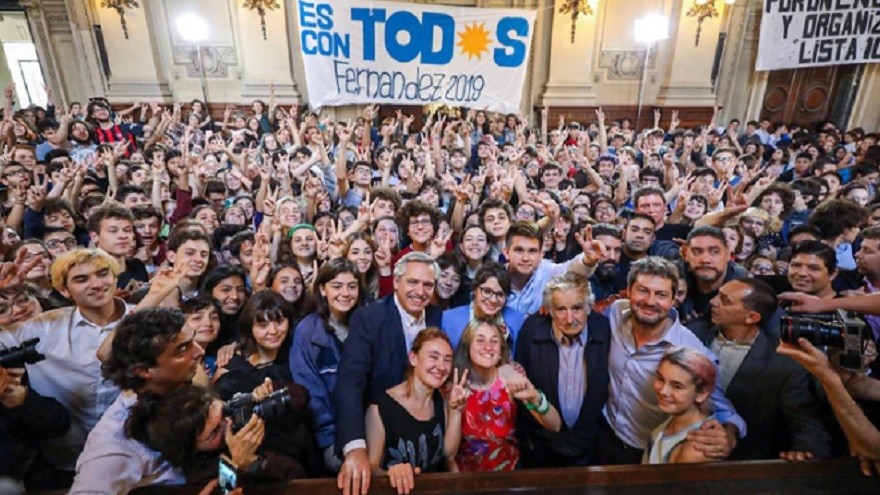 Alberto Fernández utilizó el lenguaje inclusivo: "Prometo trabajar para que cada chique..."