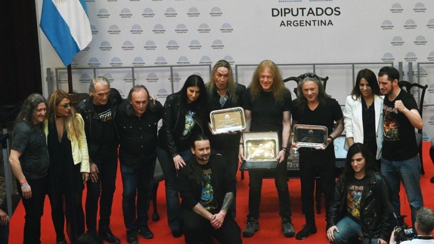 Diputada Donda encabezó un homenaje a la banda británica Iron Maiden en la Cámara baja