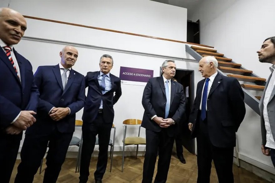 El debate presidencial: las mejores imágenes de una noche caliente que enfrentó a los seis candidatos