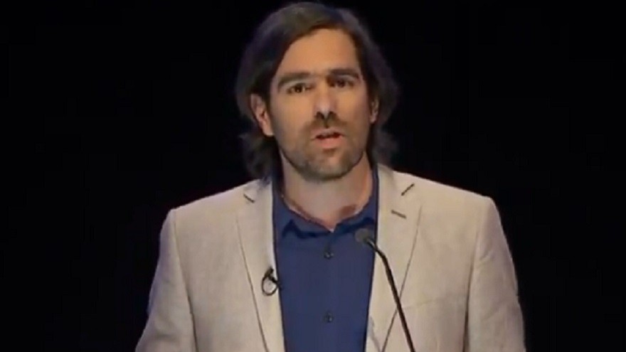 Del Caño comenzó el debate con una critica a su formato
