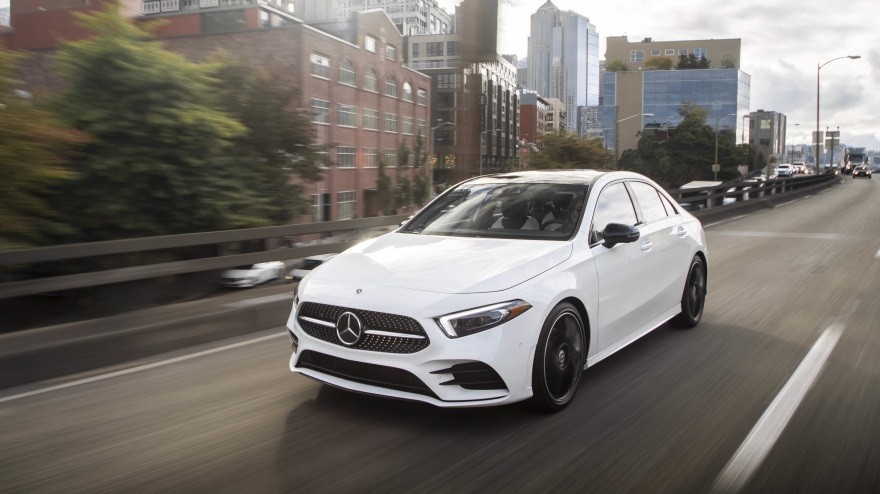Mercedes Benz presentó el Clase A sedán, el primer compacto con baúl de la historia
