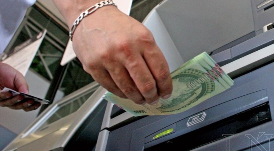 El salario mínimo en la Argentina cayó casi 55% en los cuatro años de la gestión de Macri
