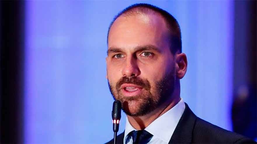 Más tensión con Brasil: el hijo de Bolsonaro impulsa una moción de repudio contra Alberto Fernández