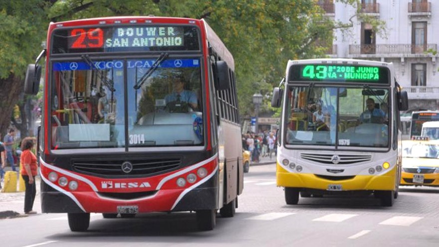 UTA: Colectiveros aceptaron pago de $ 15.000 en cuotas y levantan el paro