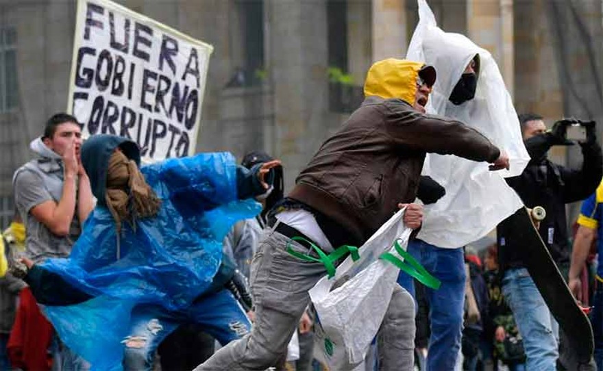 Tres muertos y más de 270 heridos, el trágico saldo de las protestas en Colombia