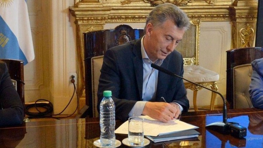 Marcha atrás de Macri y alivio a las provincias: ahora las excluye del reperfilamiento de deuda