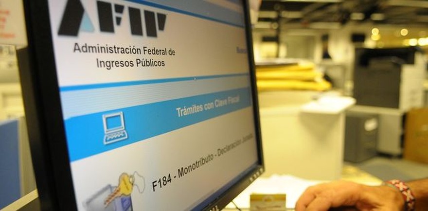 Monotributistas se movilizan a AFIP para exigir el congelamiento de cuotas por 180 días