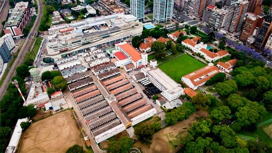 Postergan debate sobre polémico proyecto para construir torres en espacio histórico de la Ciudad