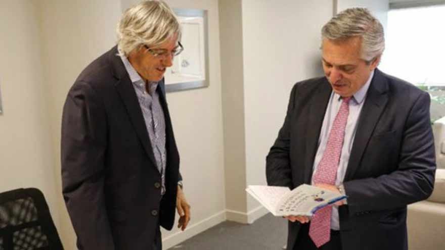 Alberto y la polémica por 6.000 libros de Borges que Roemmers donó al Estado: Kodama dice que son robados