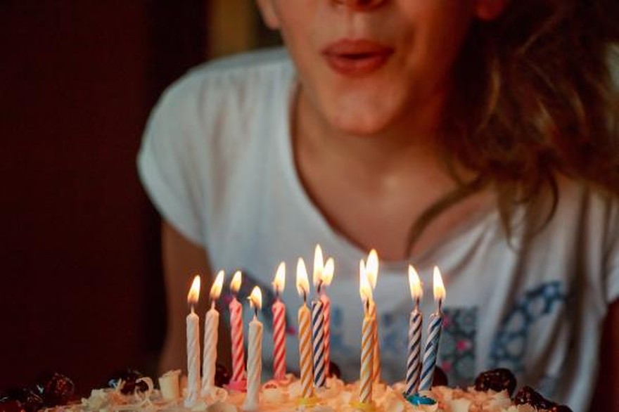 ¿Cuándo empieza el envejecimiento? Un estudio revela la edad precisa