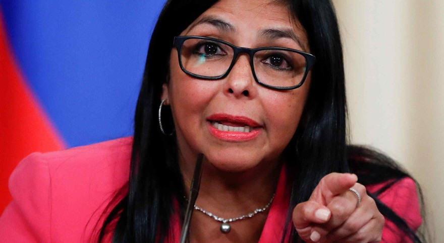 La canciller de Maduro se burló de Macri: "El que se mete con Venezuela, bye bye"