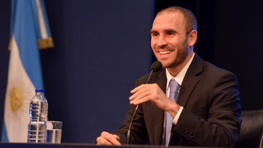 Proyecto de Ley de Sustentabilidad otorga a Guzmán el poder de negociar deuda bajo legislación extranjera