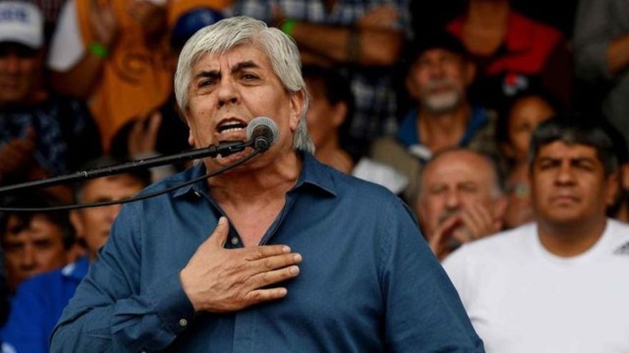 Revisiones, en la mira: Moyano desafía el plan de "desindexación" y pide una suba salarial de 33% por seis meses