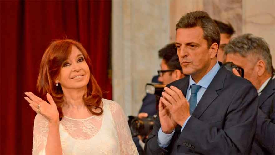 Cristina Kirchner y Massa firmaron una resolución para frenar el ingreso indiscriminado de personal al Congreso