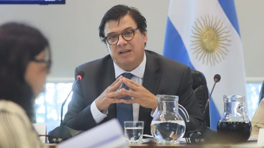 El Gobierno no descarta subir la edad jubilatoria: "Es una discusión que en algún momento hay que dar"