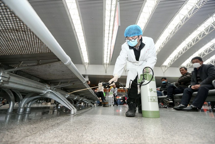 Fuerte baja del precio del petróleo debido a la epidemia del coronavirus en China
