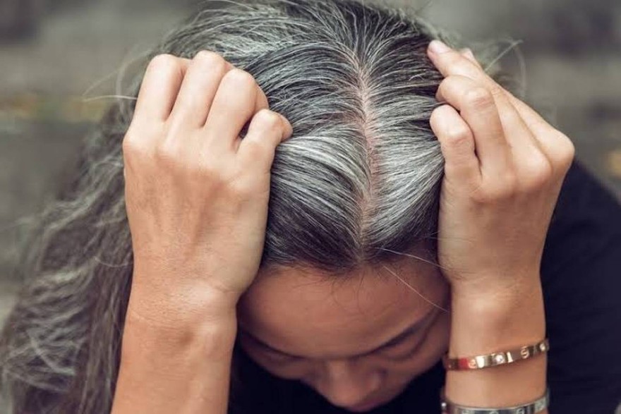 Por qué nos salen canas: los resultados de un estudio científico y qué relación real tienen con el estrés
