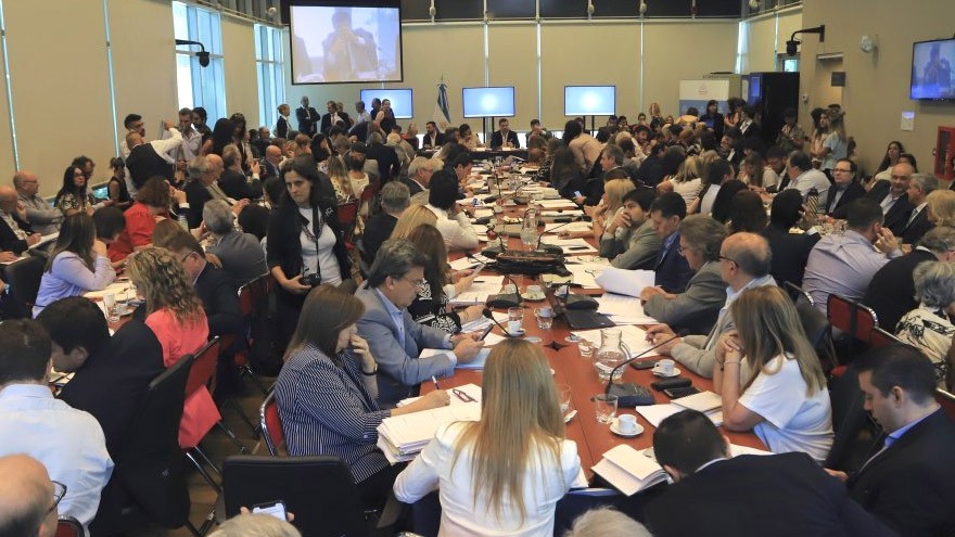 Reestructuración de la deuda: Frente de Todos logró dictamen a favor del proyecto, que será votado en Diputados