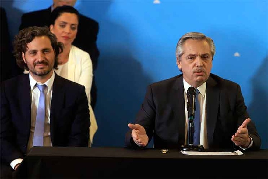Alberto Fernández contradijo a Cafiero y dijo "no está en carpeta" un aumento de tarifas