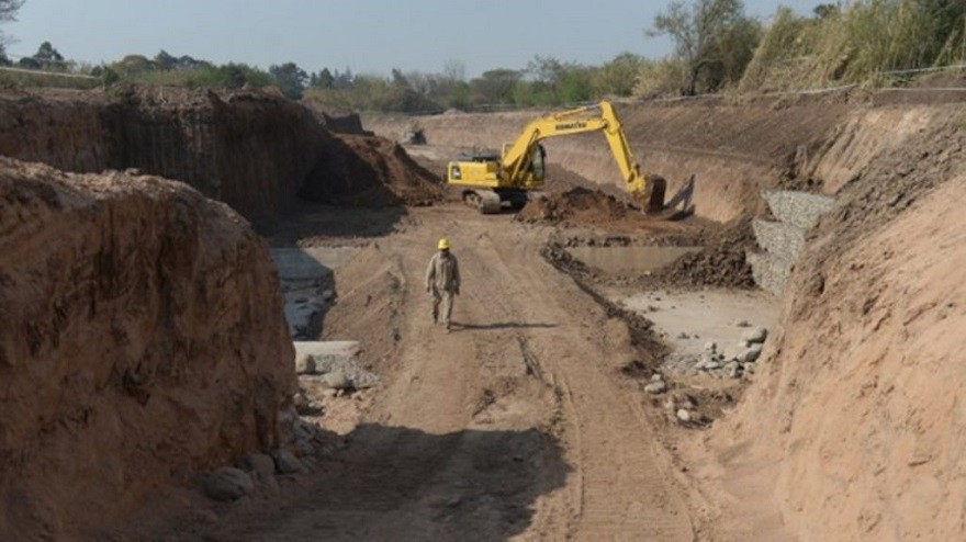 El parate de la obra pública dejó 25.000 puestos de trabajo en menos en tres meses