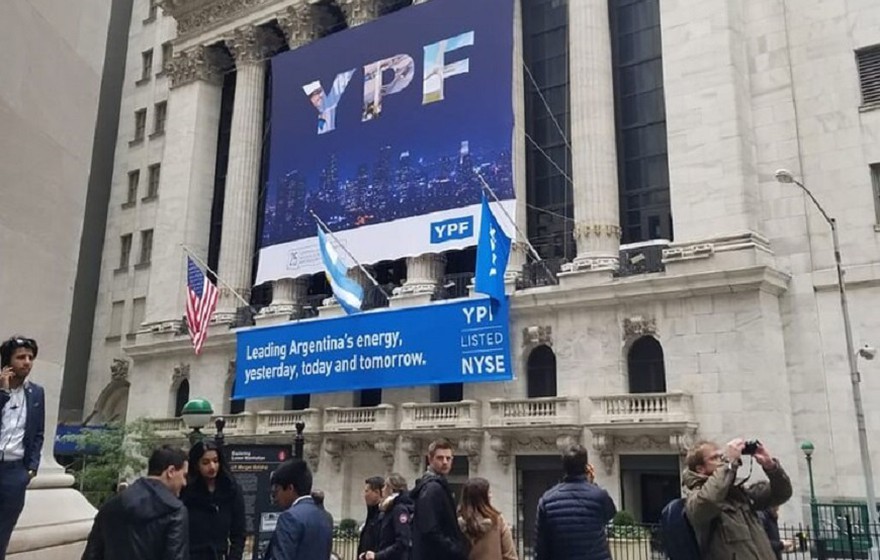 La acción de YPF llegó a su valor más bajo en WALL STREET