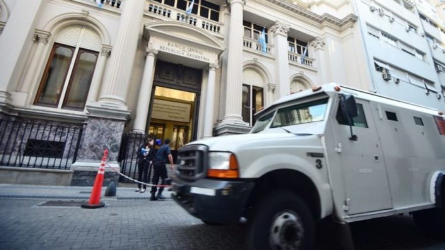 Alerta en el Banco Central: Pesce confirmó un caso de coronavirus y aislaron a empleados