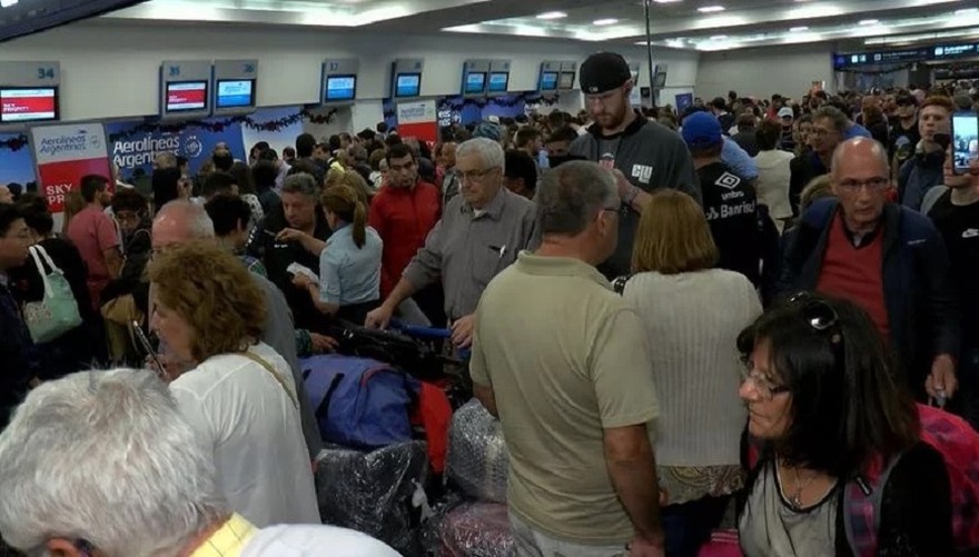 El Gobierno reabre parcialmente las fronteras para repatriar hasta 500 argentinos al día